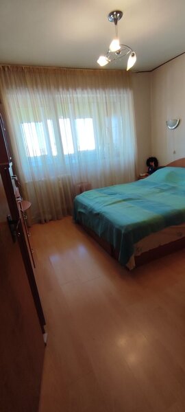 Obor, metrou, blocul Almo,