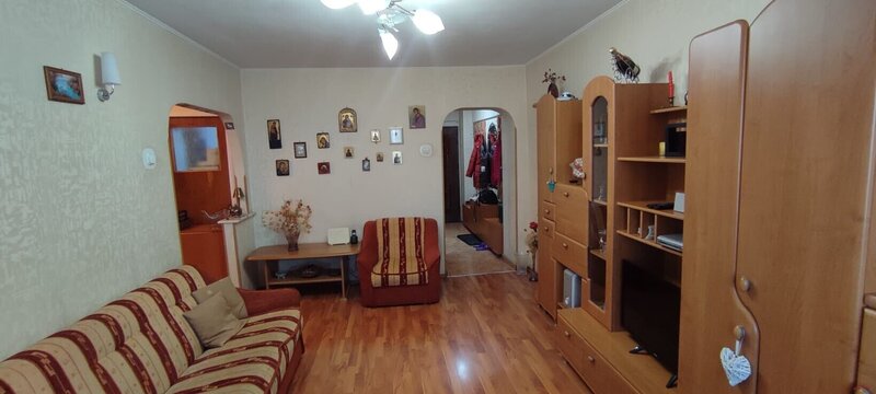 Obor, metrou, blocul Almo,